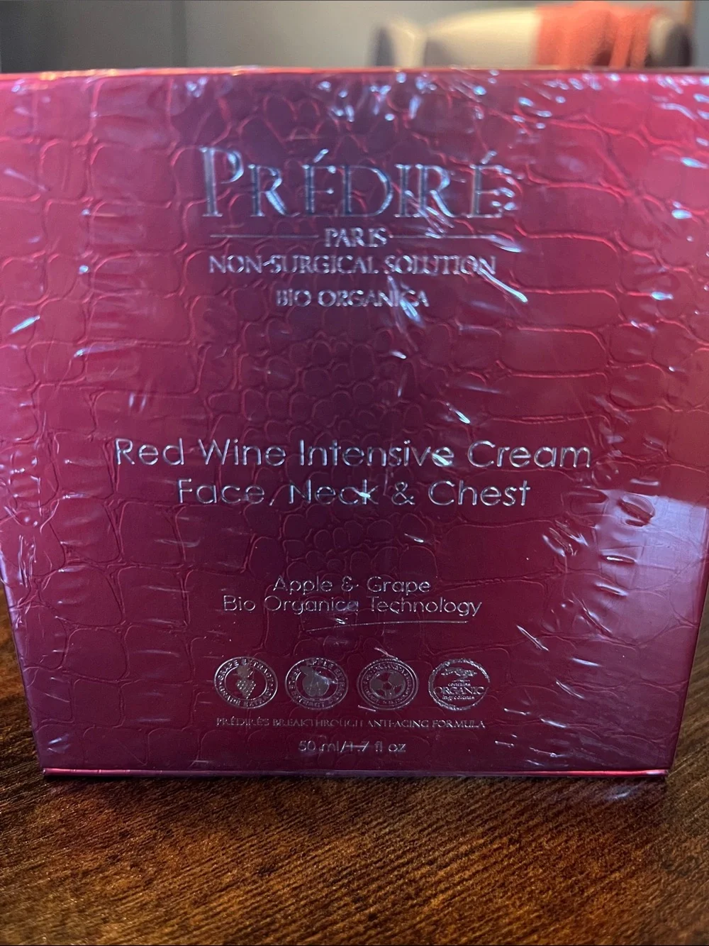 Red Wine Intensive Cream - Red